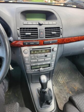 2005 Toyota Avensis For Rent - Image 4