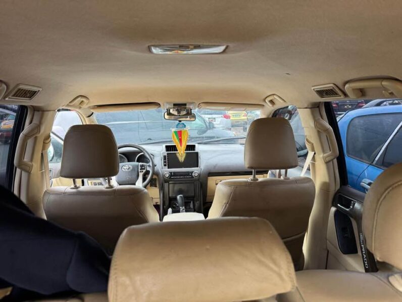 Land cruiser VXR 2015