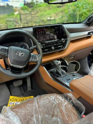 2021 Toyota Higlander Platinum For Rent - Image 7