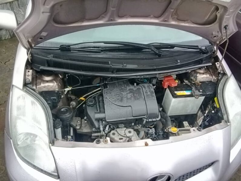 Toyota Yaris Vitz 2010