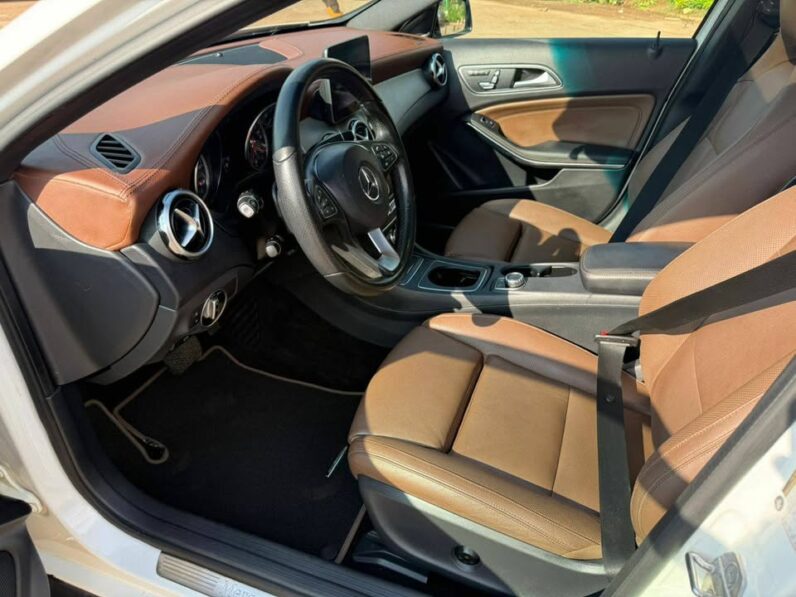 Mercedes BenZ GLA250 4MATIC