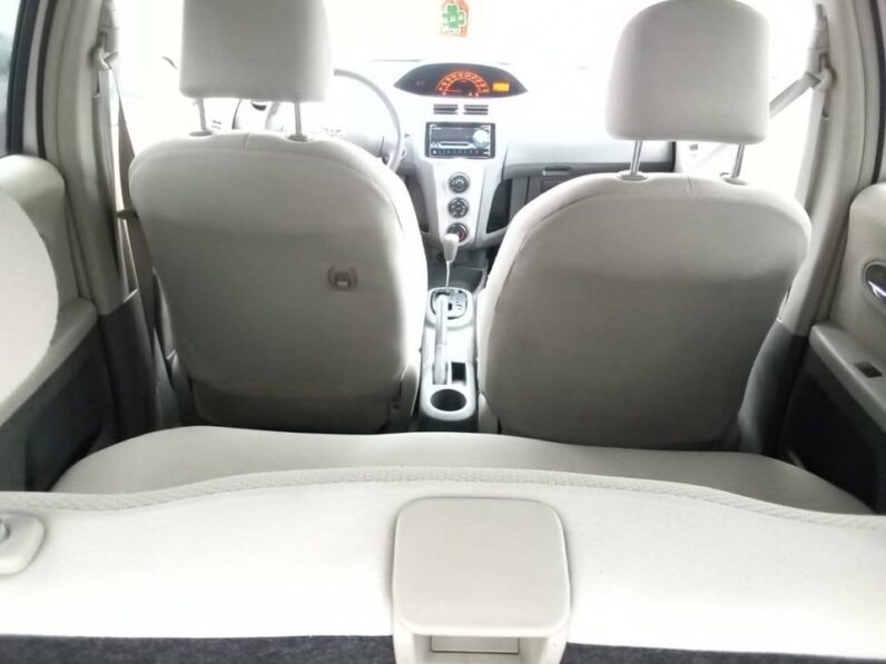 Toyota Yaris Vitz 2010