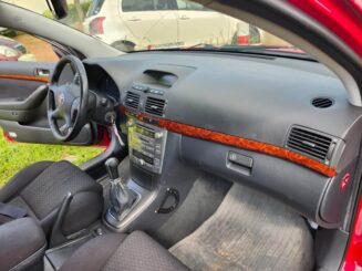 2005 Toyota Avensis For Rent - Image 10