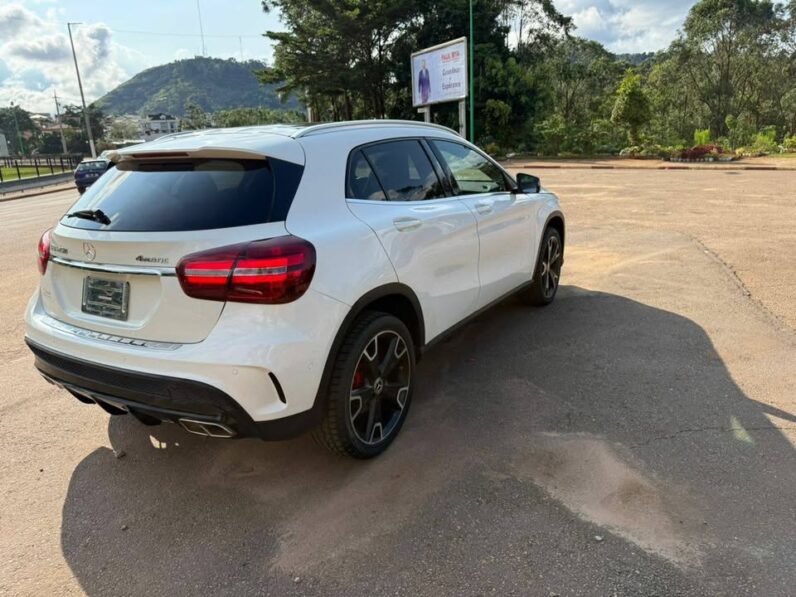 Mercedes BenZ GLA250 4MATIC