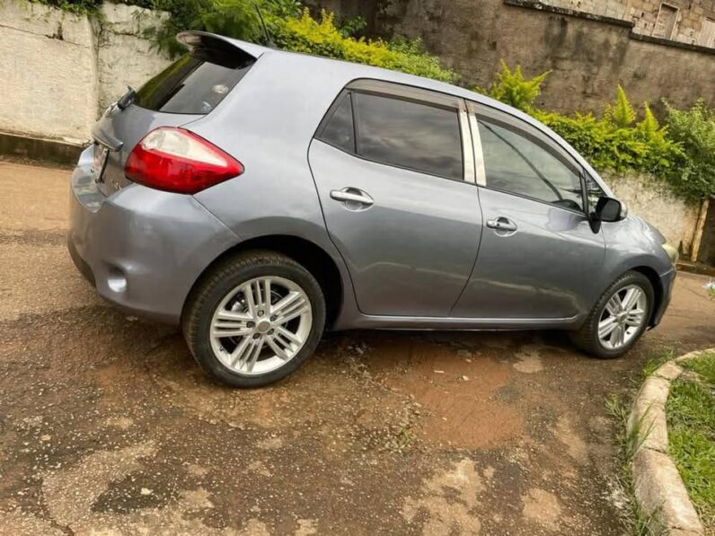 Auris 2012 automatique