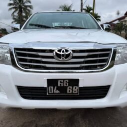2010 Toyota Hilux Vigo For Rent